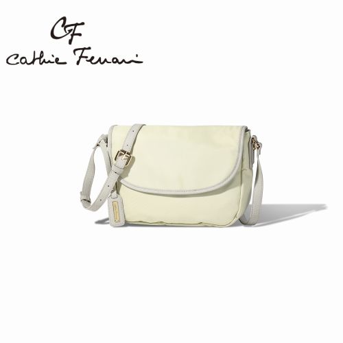 ショルダーバッグ（キャティフェラーリ）